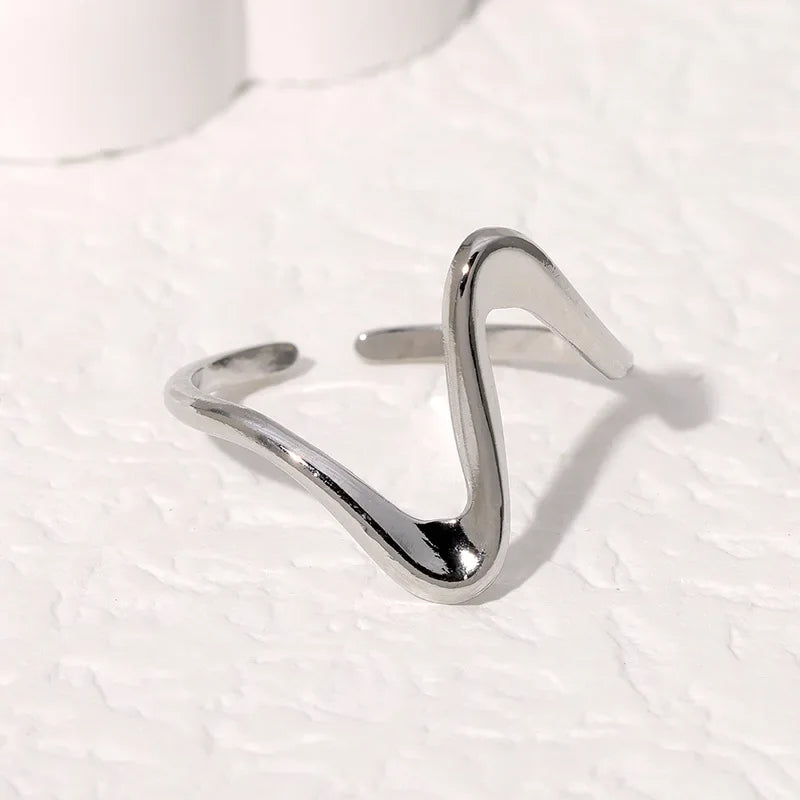 Vintage Geometric Wave Rings for Women